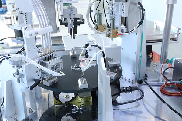 深圳全自動點膠機廠家