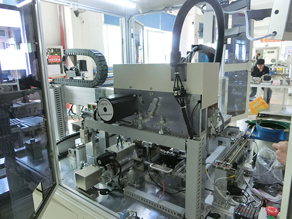 自動(dòng)電感線圈變壓器組裝機(jī)局部圖