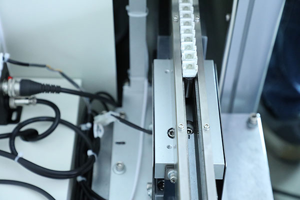 深圳半自動(dòng)點(diǎn)膠機(jī)品牌