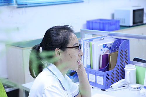 點(diǎn)膠機(jī)廠家