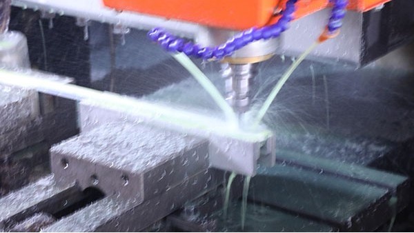 大型自動點(diǎn)膠機(jī)