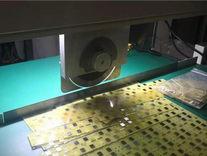 走刀式分板機廠家創(chuàng)精銳-送貨上門