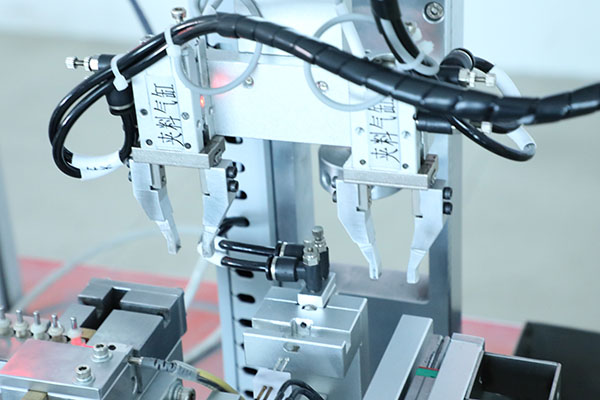 重慶臺式四軸點膠機